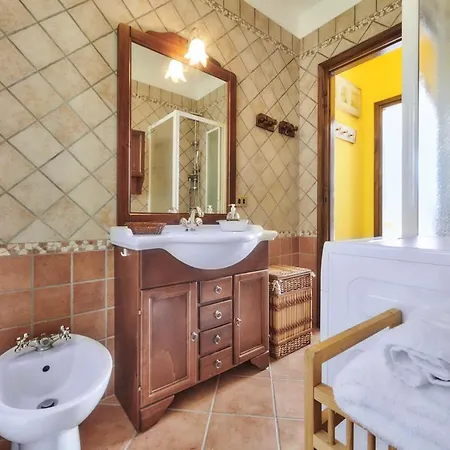 Claudias Flat Lierna